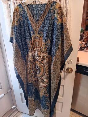 Boho V-Neck Maxi Kaftan in Navy and Mustard